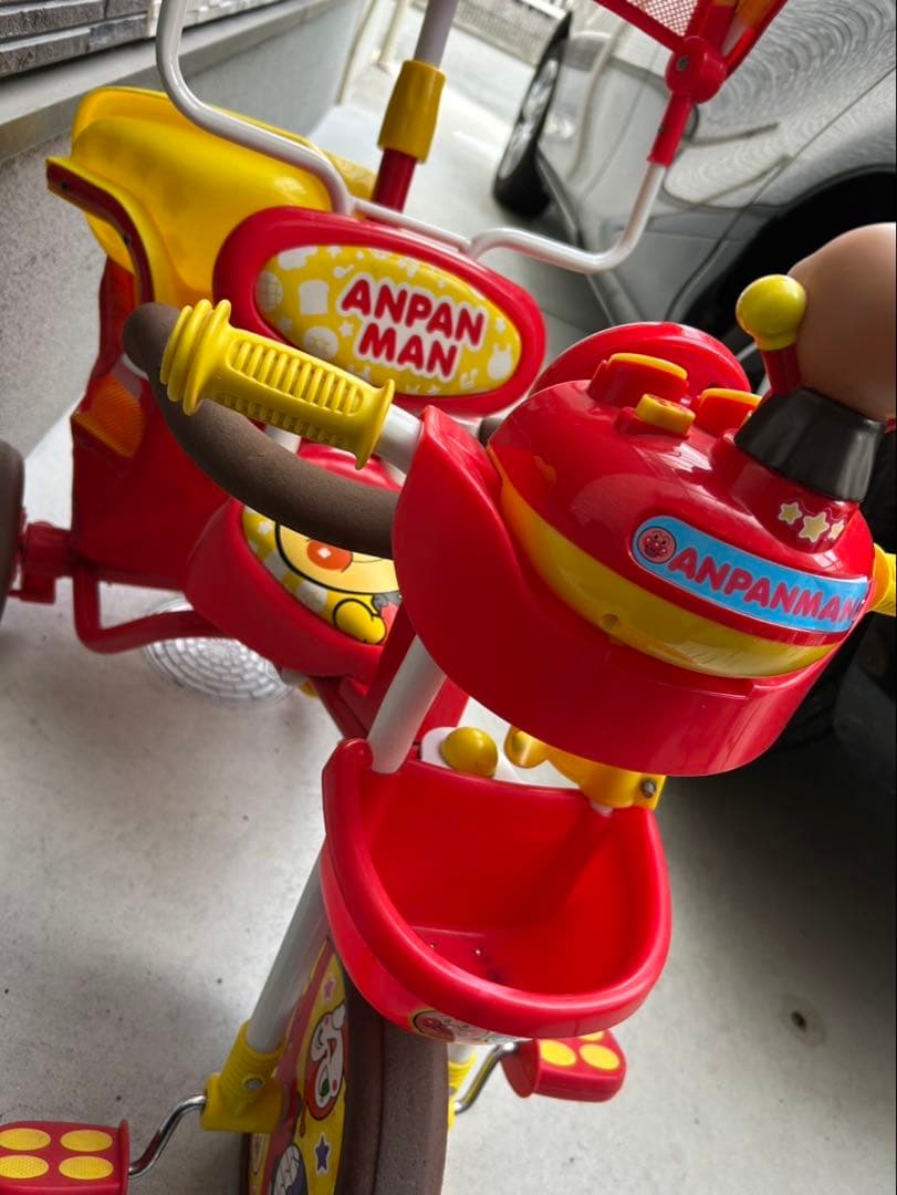 アンパンマン デラックス　三輪車　サンシェード付き