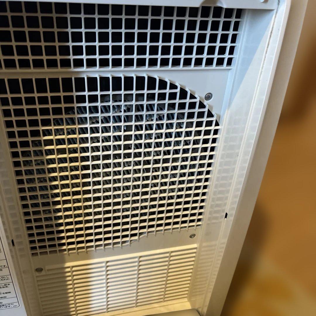 2021年製 除加湿空気清浄機　KC-HD70-W