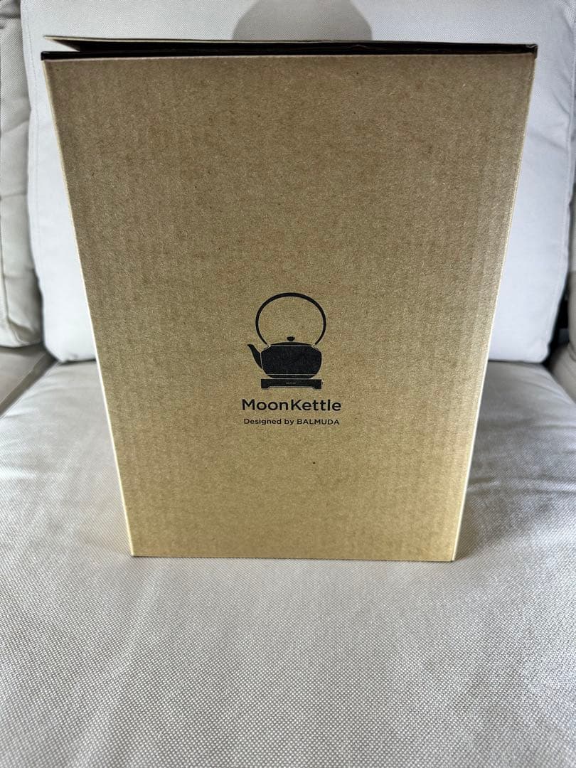 【お洒落⁉︎一味違う鉄瓶型‼︎】電気ケトルの「BALMUDA MoonKettle」