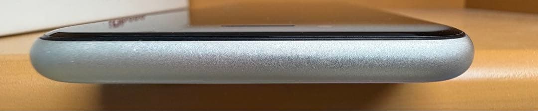 iPhone SE（第3世代）128GB スターライト SIMフリー