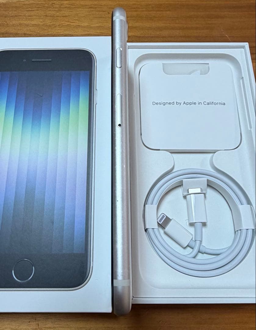 iPhone SE（第3世代）128GB スターライト SIMフリー