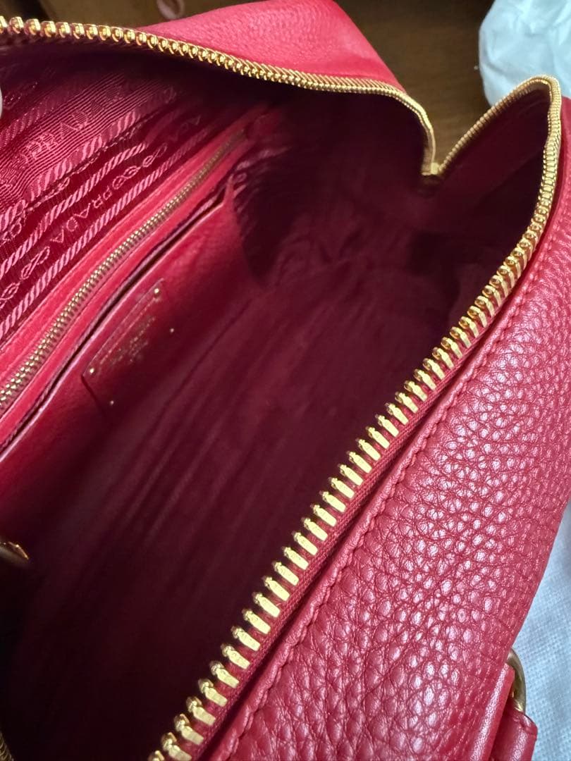 PRADA 赤 レザー ハンドバッグ　　1BB091 恐らく未使用