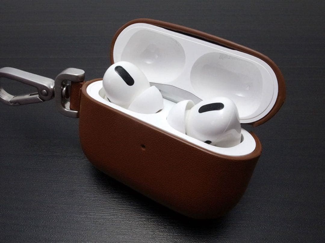 Apple AirPods Pro 2 USB-C（第2世代） レザーケース付き