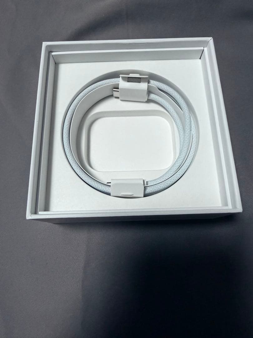 Apple AirPods Pro 2 USB-C（第2世代） レザーケース付き