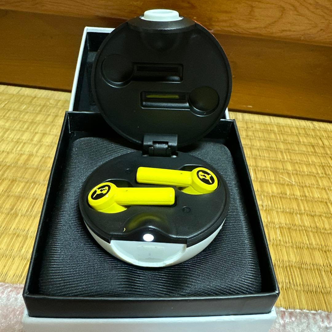 Razer Pokémon Edition ワイヤレスイヤフォン