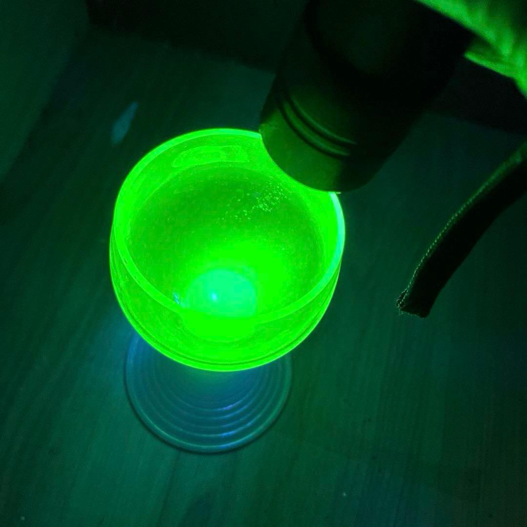 骨董　時代ガラス　超希少　ウラン練りガラス　バイカラー　ワイングラス　レーマー杯