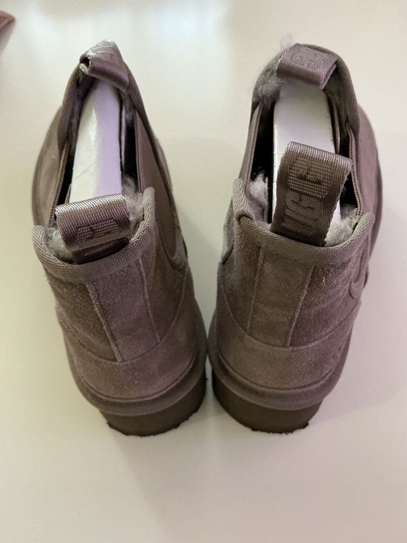 UGG 厚底　サイドゴアブーツ　USA サイズ８ (25cmになります)美品です