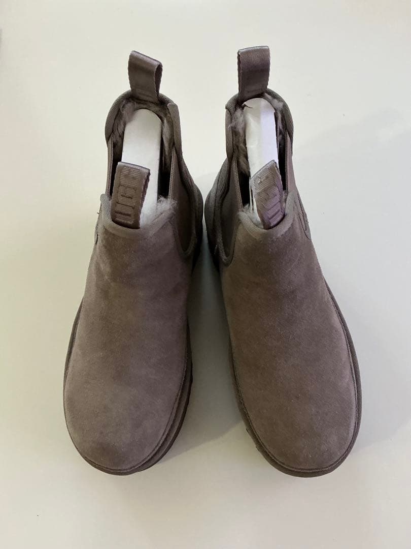 UGG 厚底　サイドゴアブーツ　USA サイズ８ (25cmになります)美品です