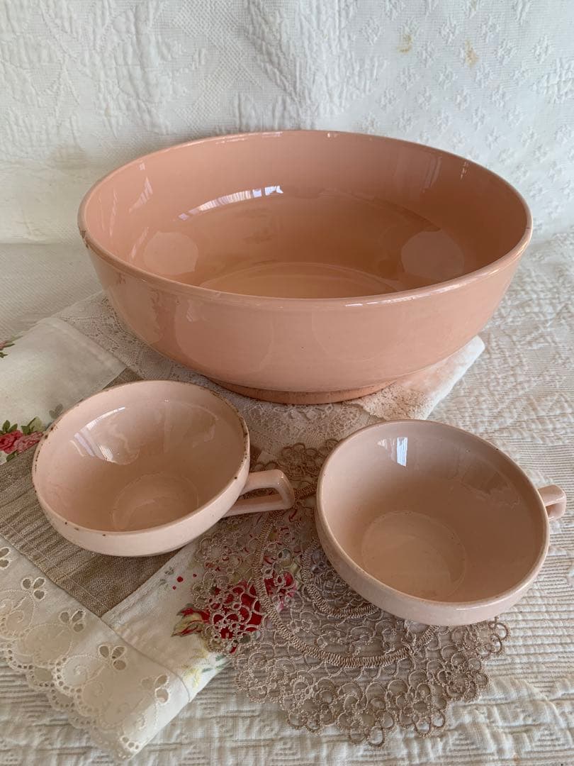 フランスアンティークサラディエ＆カップ2個・ドイリー＆カフェカーテンクロス計5点