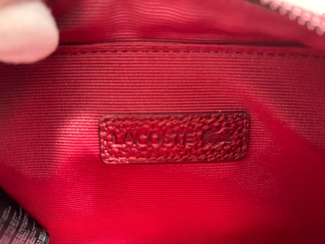 【極美品】ラコステ　赤　メタリックカラー　レザー ボディバック