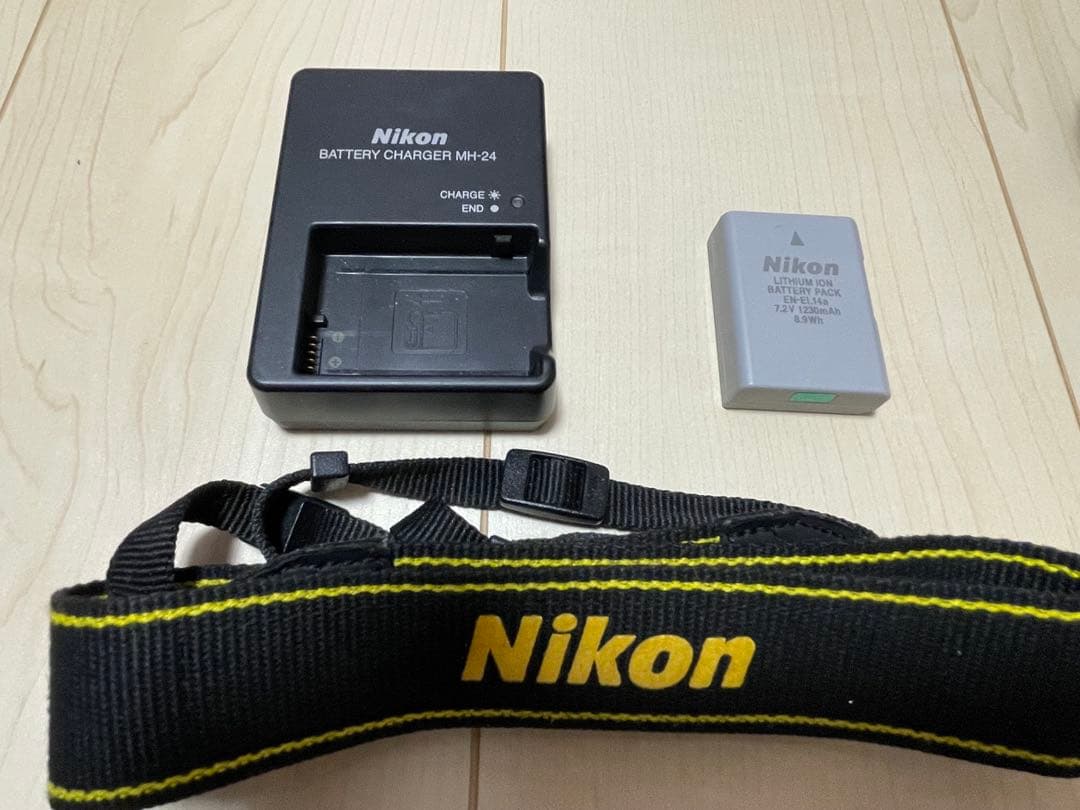 【ニコン】Nikon D3300 ボディ　おまけレンズ