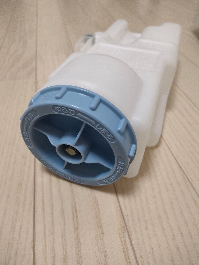 パナソニック　ジアイーノ　次亜塩素酸空間除菌脱臭機　F-MV4100　白