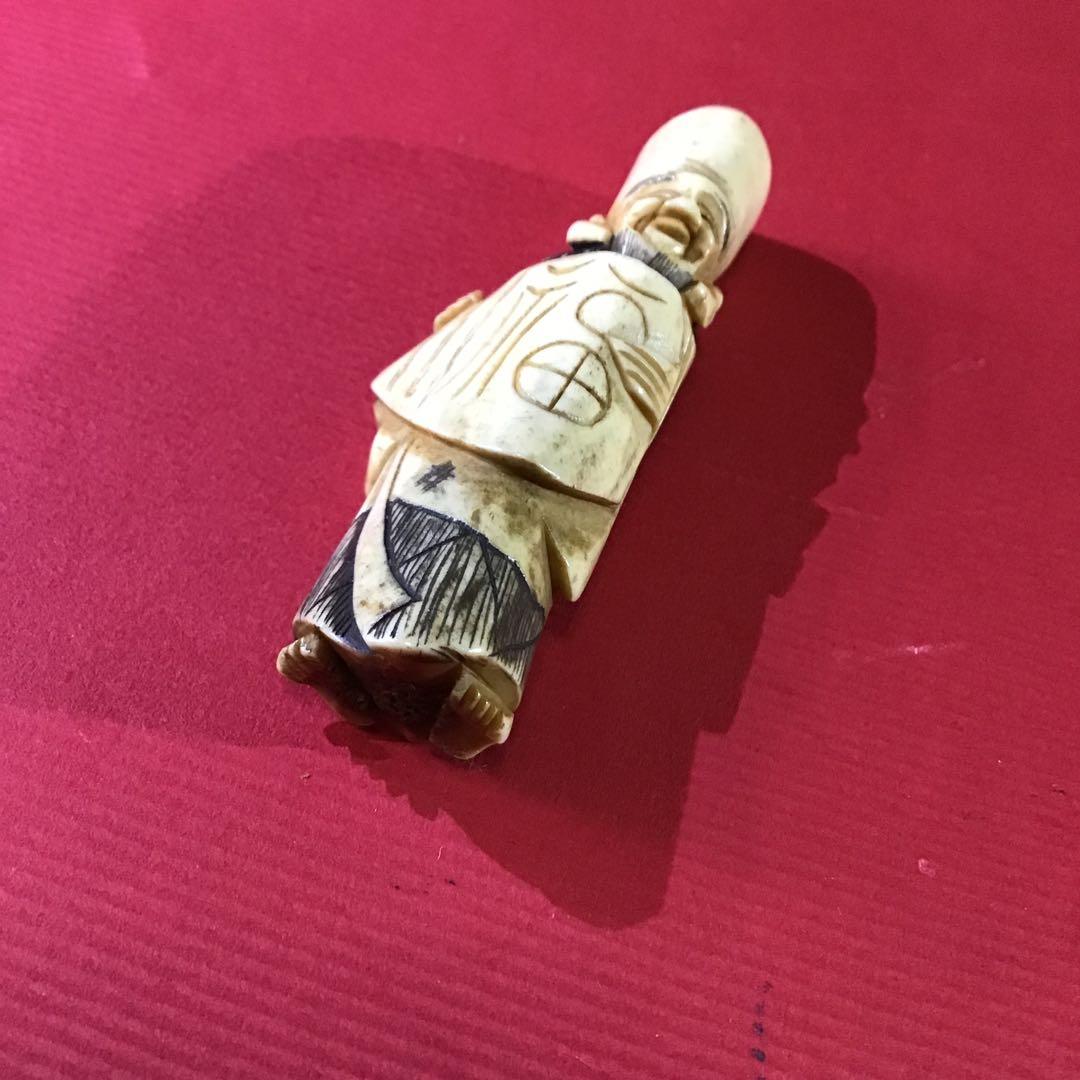 根付　布袋図　ホンシュウ鹿角　江戸時代保証　　N12