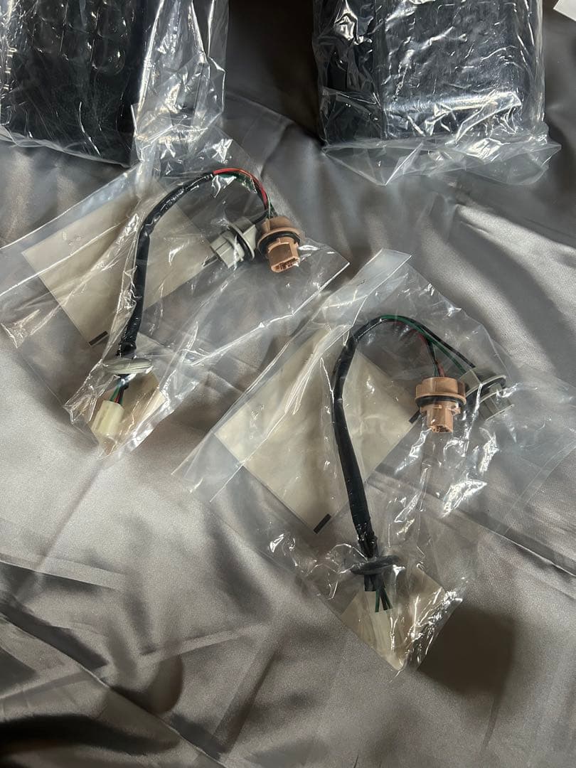 ジムニーjb23☆フルLEDテールランプ・新品未使用品 & ハーネスおまけ付き