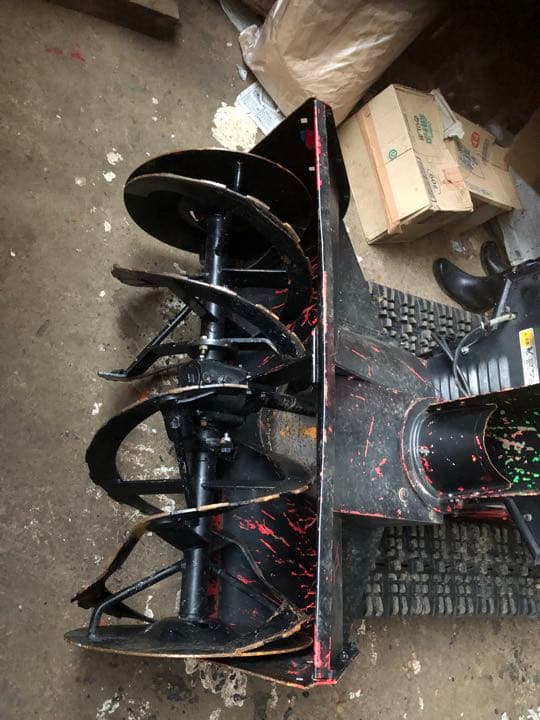 ヤナセ除雪機914HSTDジャンク売ります。