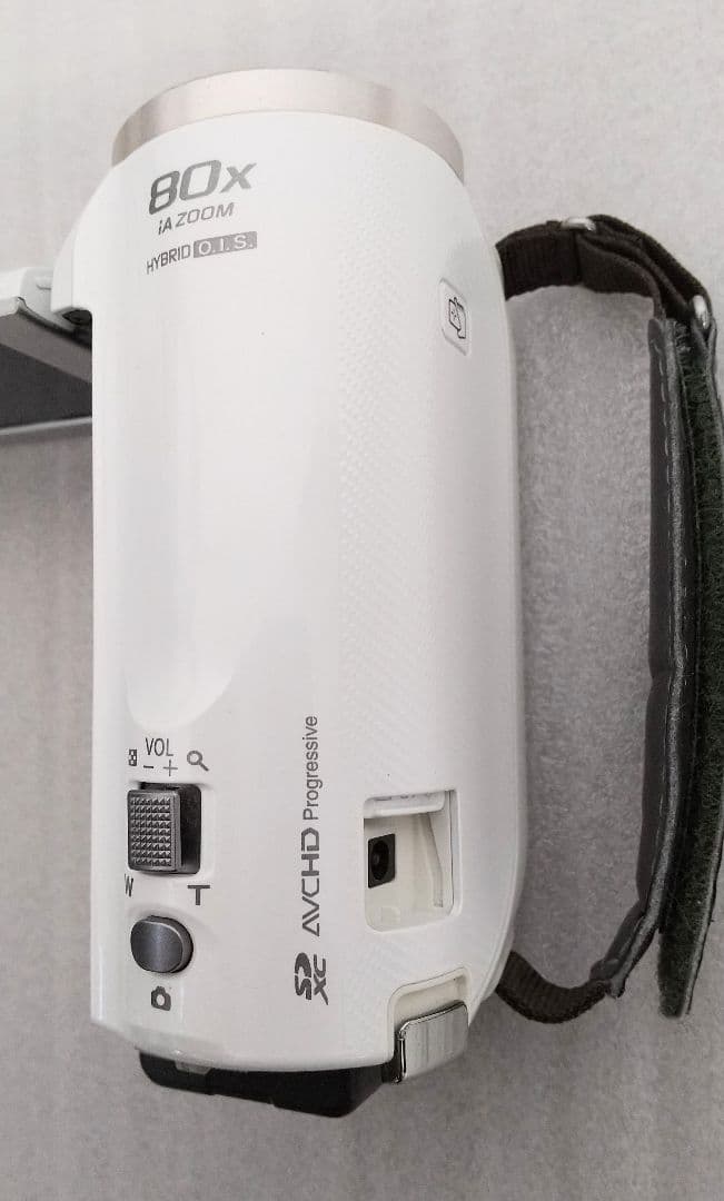 【美品・付属品完備】パナソニック ビデオカメラ HC-V520M