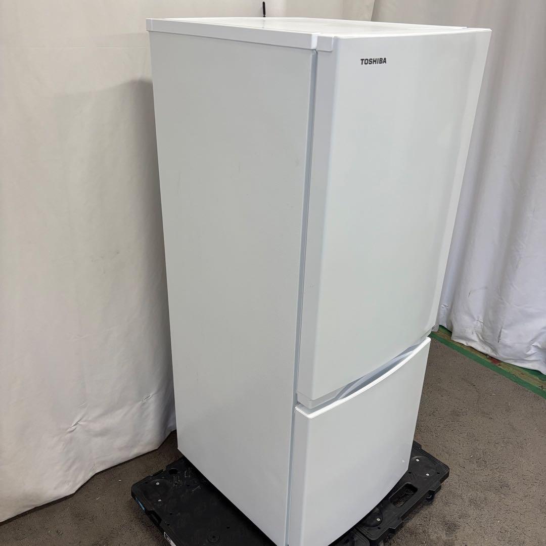 141❤️　冷蔵庫　東芝　一人暮らし　25年製　小型　綺麗　安い　中古　設置無料