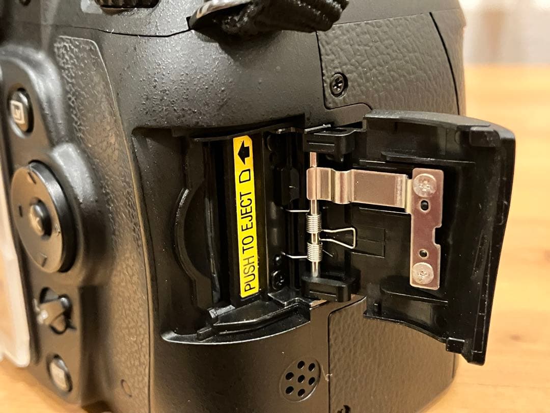 Nikon D90 デジタル一眼レフカメラ 本体