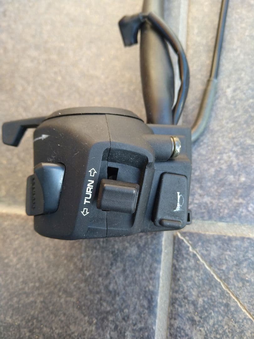 バイク　ハンドルスイッチ