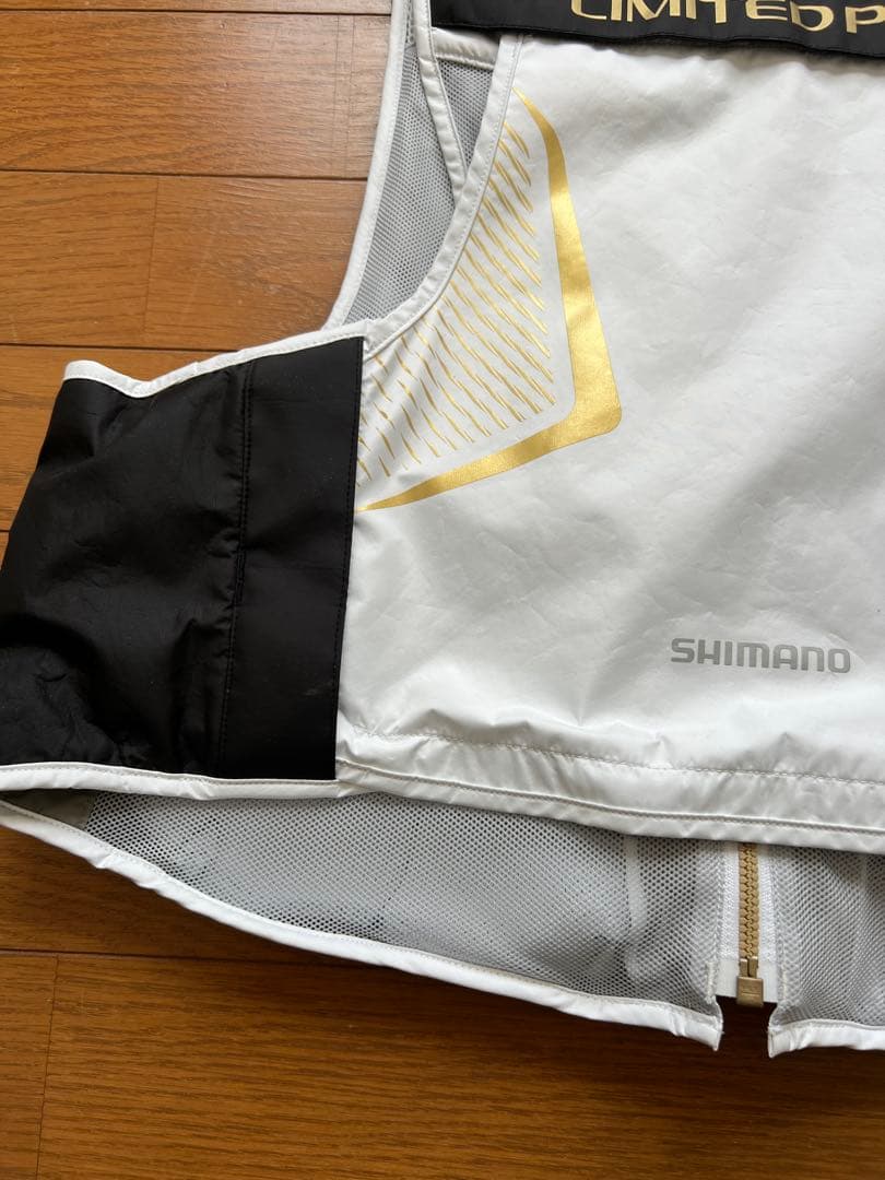 SHIMANO LIMITED PRO フィッシングベスト&キャップセット