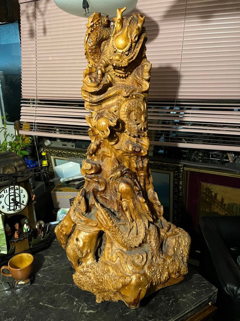 木彫り龍、90センチ龍の木彫り、特大木彫りの龍、一刀彫の龍、ドラゴン、木の株の龍
