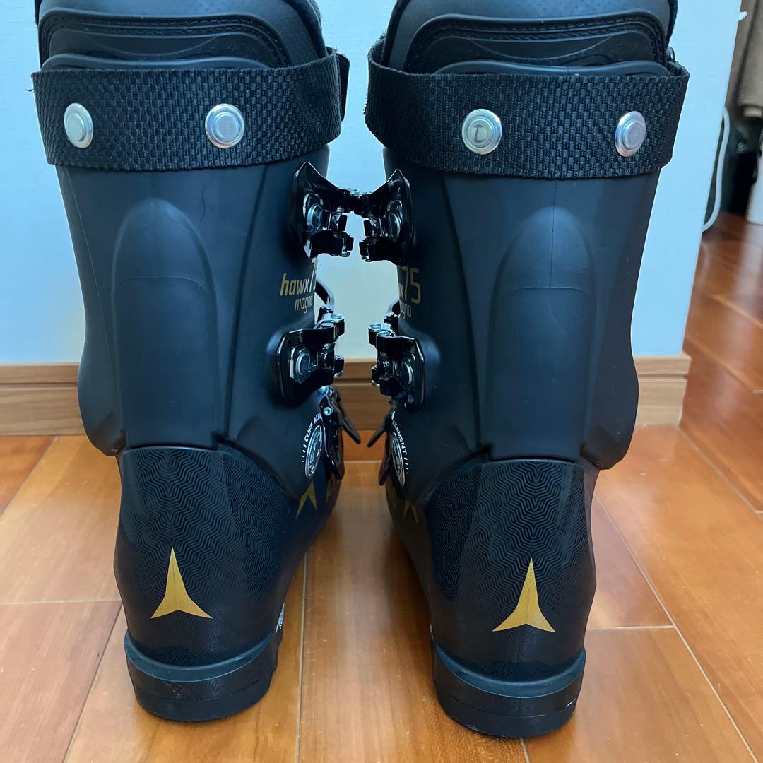 ATOMIC Hawx magnaスキーブーツ 女性用 ブラック