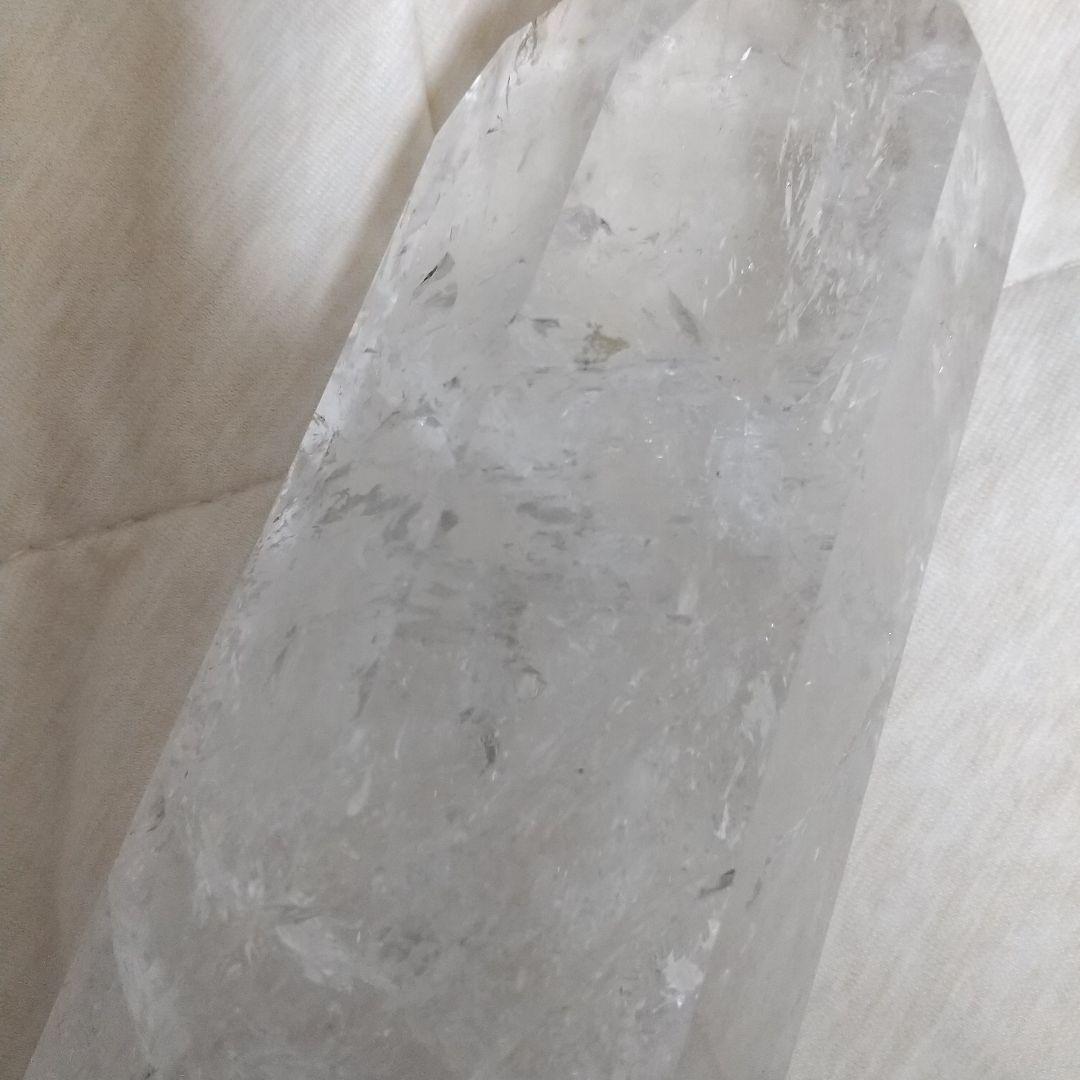 ★サンダーストーン 雷水晶 ポイント型 置物 台座付き a0440