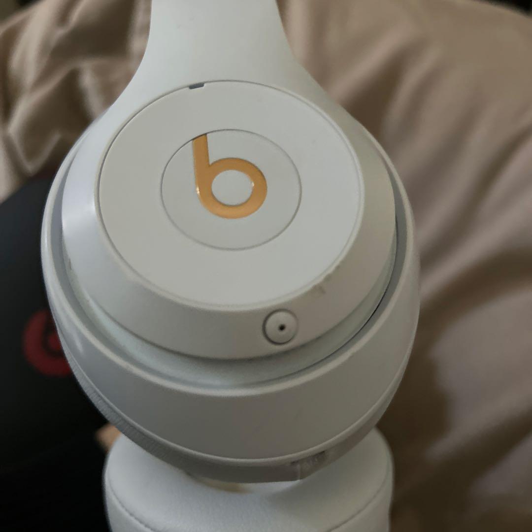 BEATS STUDIO3 WIRELESS ホワイト