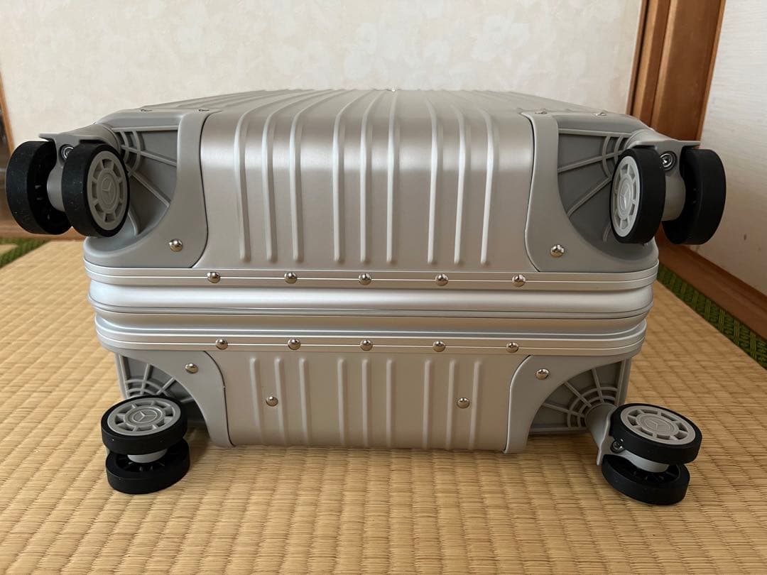 メルセデスベンツ正規ディーラー成約記念品メルセデス・ベンツアルミスーツケース‼️
