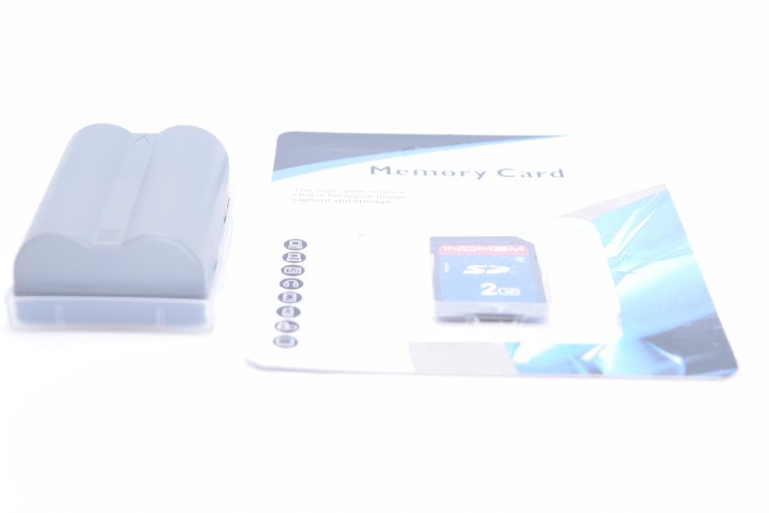 ①Nikon D50 デジタル一眼レフカメラ 28-80mmレンズ　おまけ付き