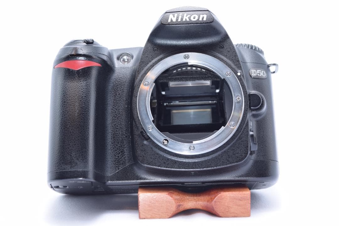 ①Nikon D50 デジタル一眼レフカメラ 28-80mmレンズ　おまけ付き