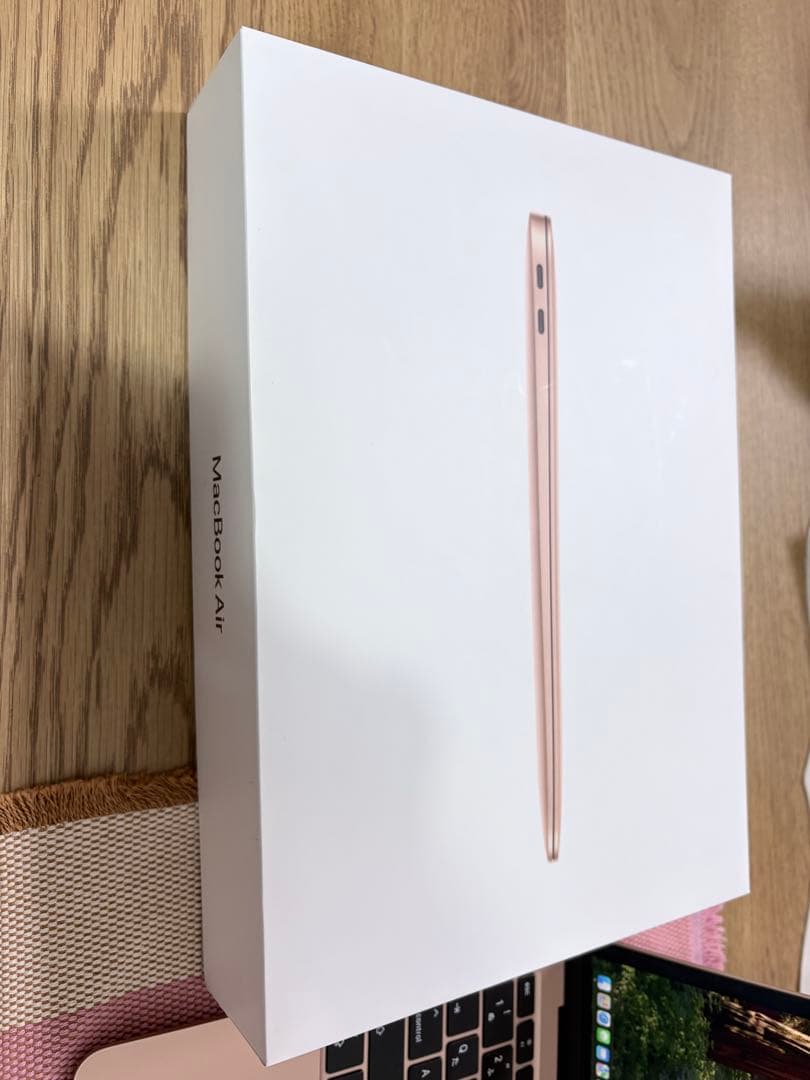 Apple MacBook Air (M1, 2020) ゴールド