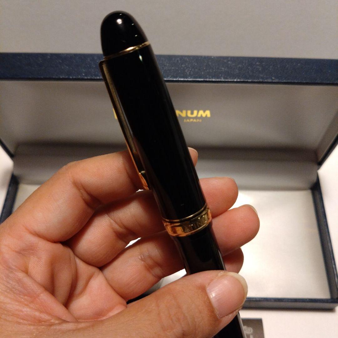 Platinum　#3776　万年筆　黒　14K　SF　585