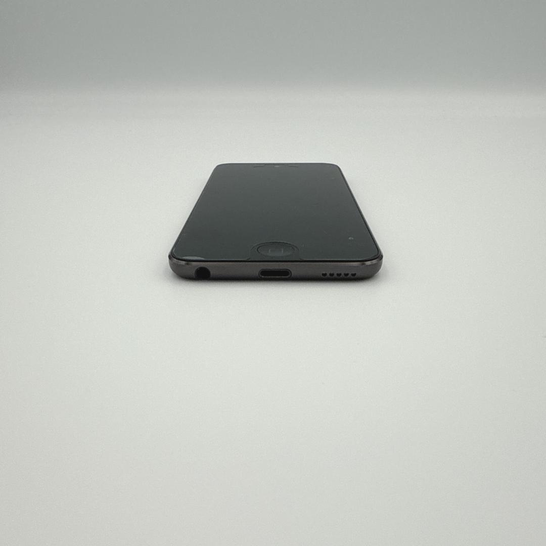 【美品】iPod touch 第6世代 32GB MKJ02J/A