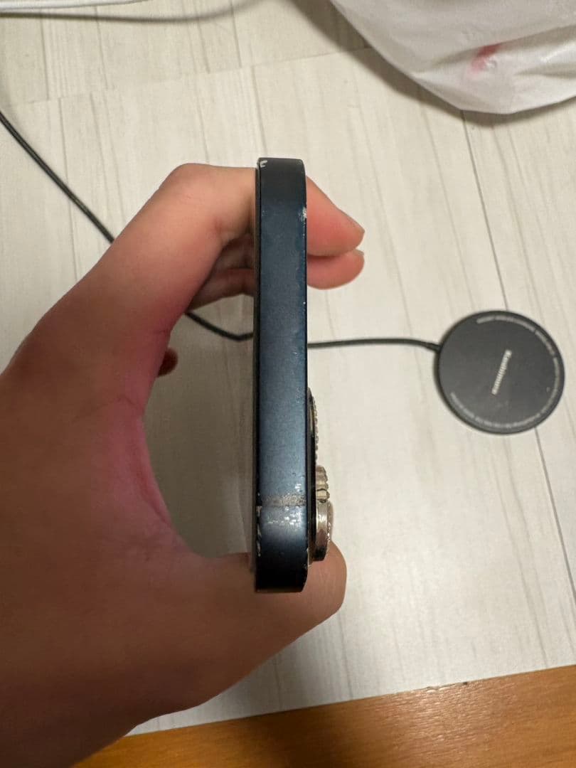 Apple iPhone 13 (ブラック)