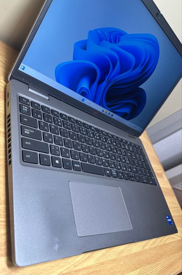 Windowsノート本体 Dell Corei7 gen 11, Ram 8gb, Ssd 256Gb