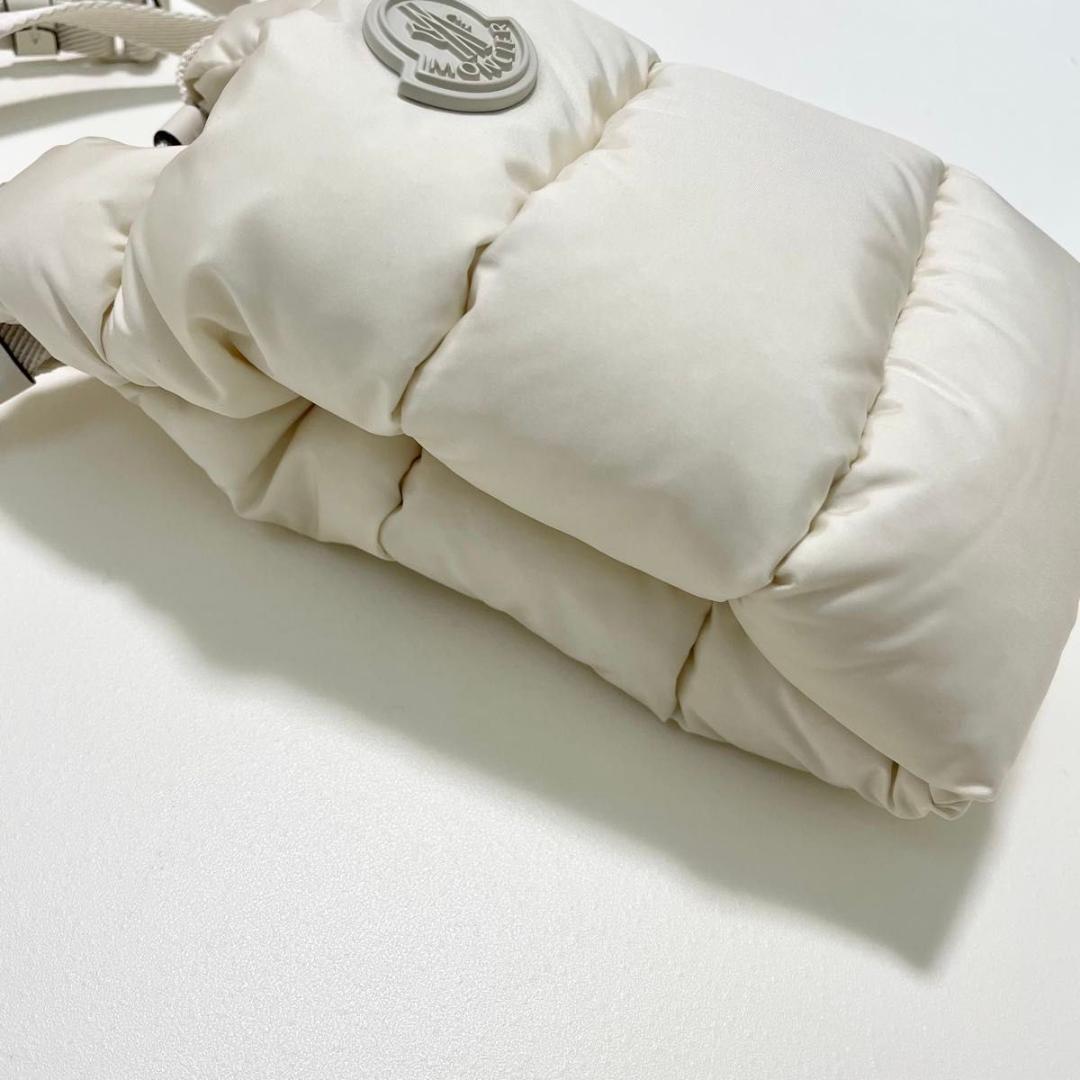 モンクレール ショルダーバッグ キルティング レディース ホワイト 新品未使用