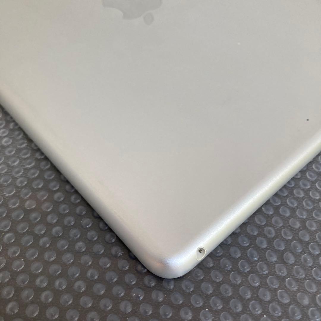 193 電池最良好☆比較的美品☆iPad6第6世代 128GB WIFIモデル☆