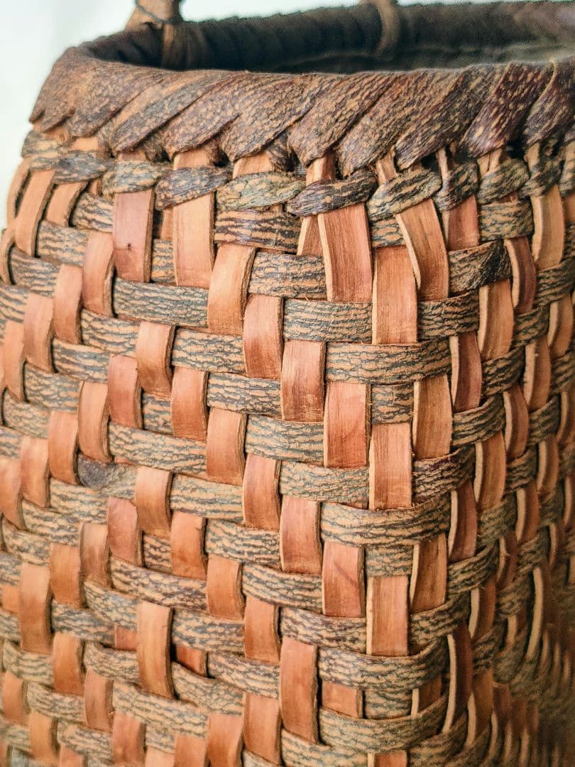 しの　希少天然素材 　沢胡桃かごバッグ　籠バック