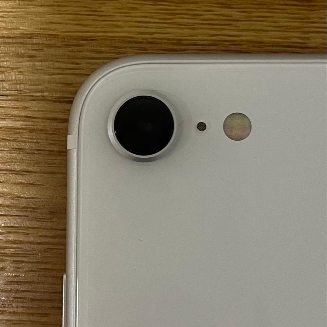 美品iPhone SE第2世代128GB スターライトsimロック無し