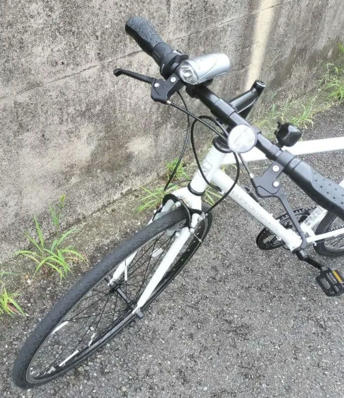 【手渡しのみ】700C クロスバイク 外装6段　ホワイト　美品