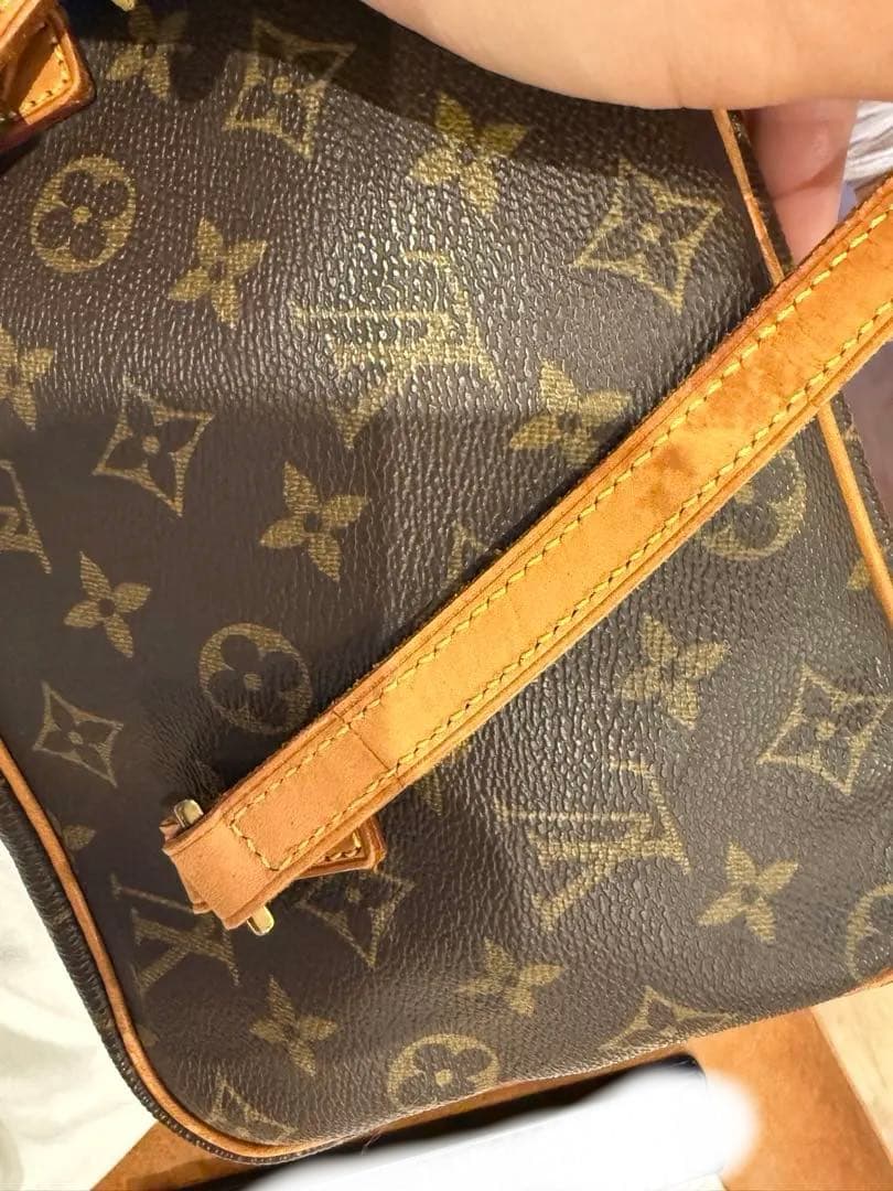 エミー　Louis Vuitton ヴィトン モノグラム ショルダーバッグ