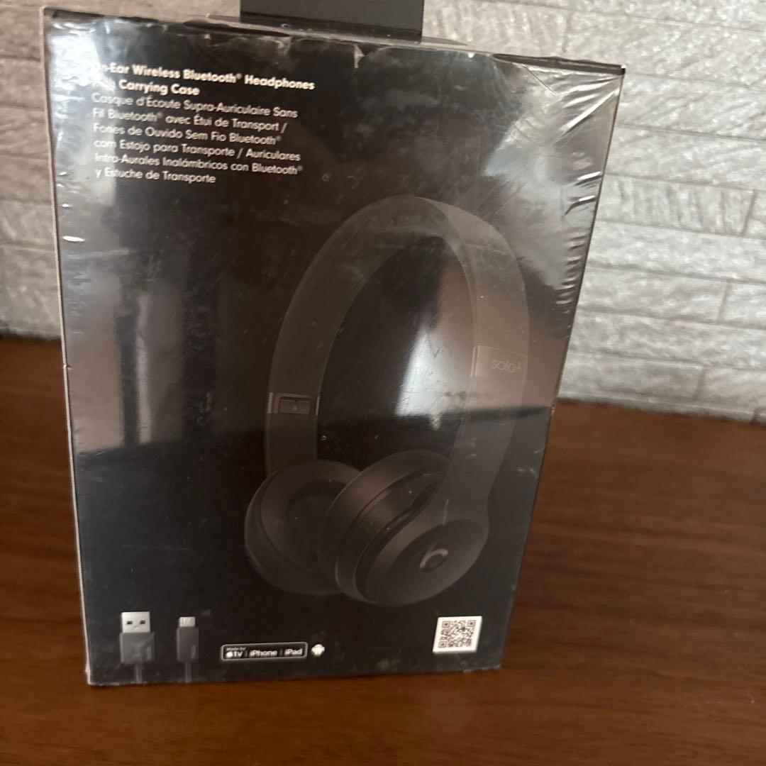 ヘッドフォン　BEATS SOLO3