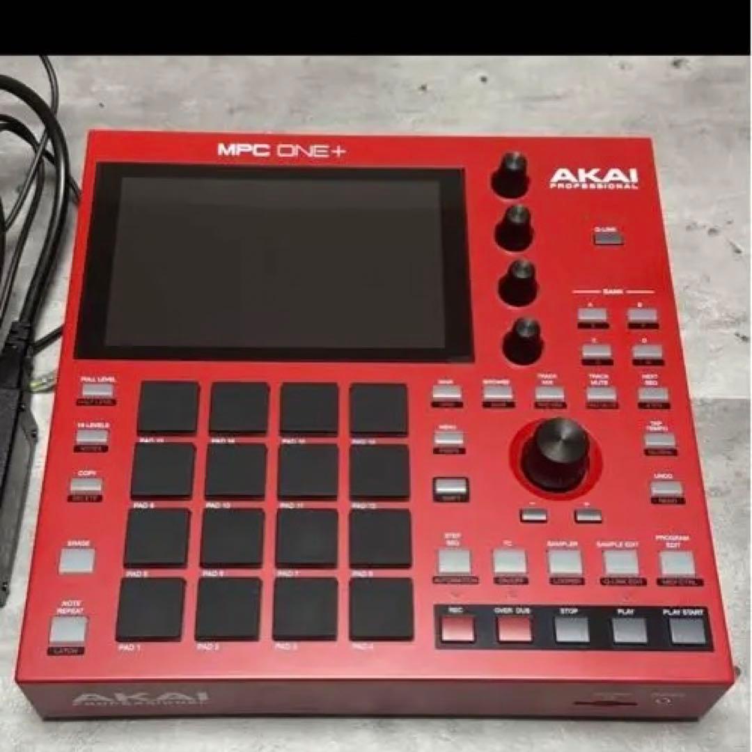 AKAI MPC ONE+ 赤
