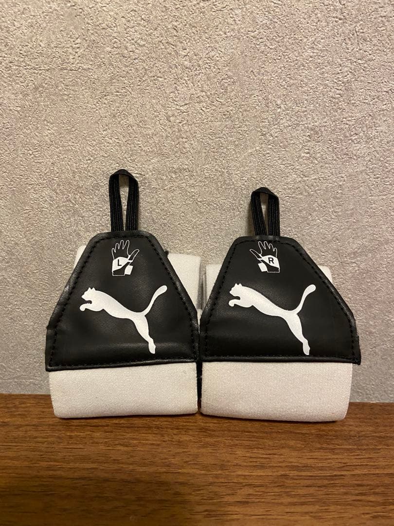 『新品未使用』プーマ　エヴォパワー1 ゴールキーパーグローブ