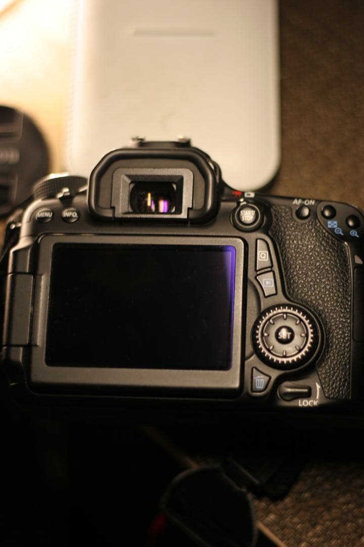 Canon EOS 70D デジタル一眼レフカメラ