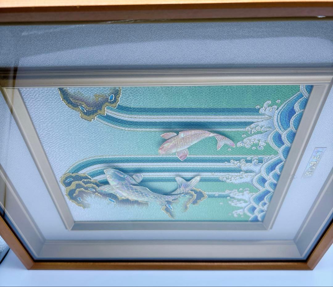 鯉の滝登り 金彩螺鈿額– 天然あわび貝使用・純金箔証明書付き