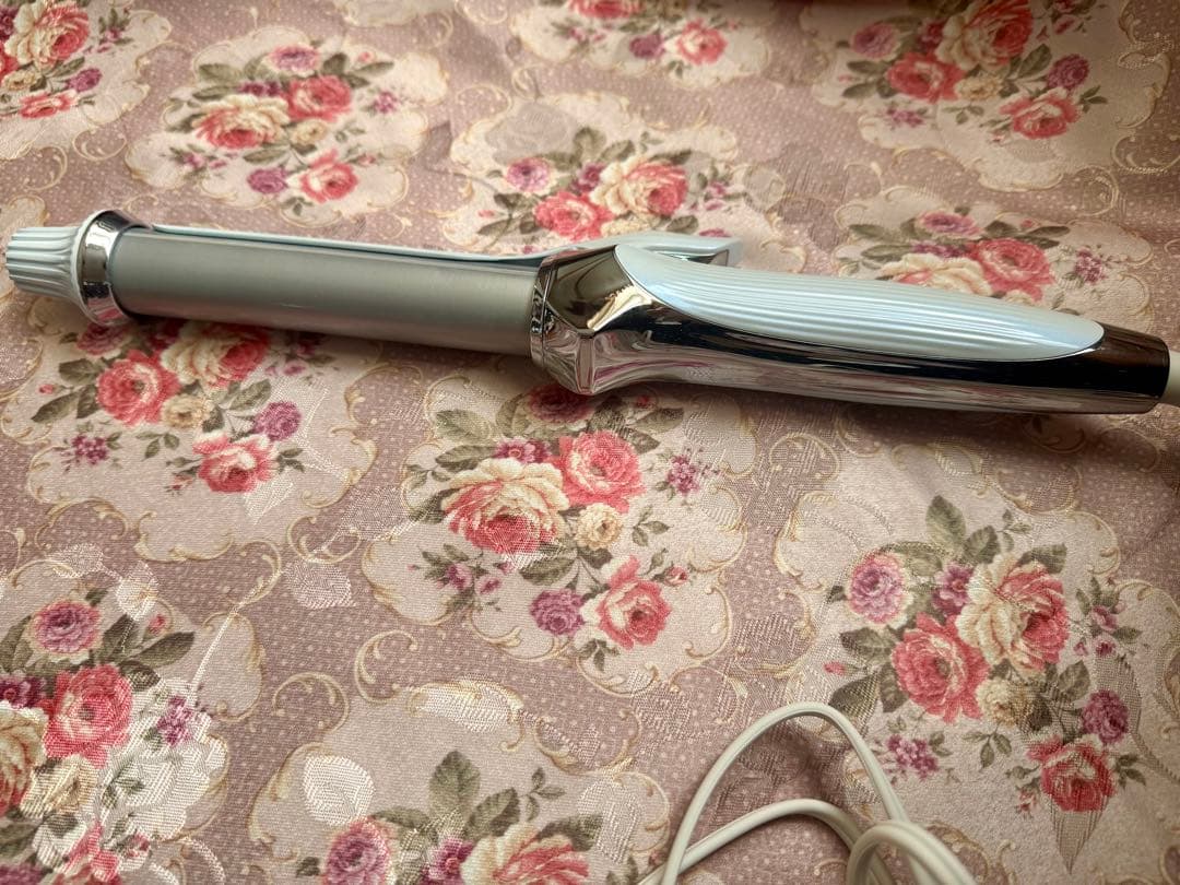 【美品】リファカールアイロン プロ26mmホワイト2024年製