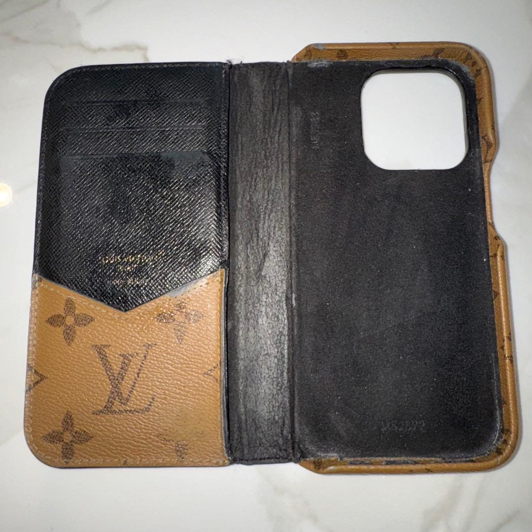 ルイ・ヴィトン iPhone15pro フォリオ