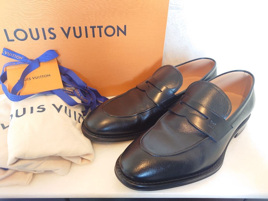 【未使用】ルイヴィトン LVロゴ入りローファー　ルイライン　メジャーライン